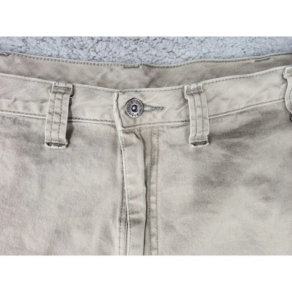 Wrangler Cargo Shorts Men's Size 44 Beige Flat Front‎ Outdoor Hiking Utility